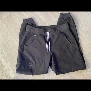 Black Fig Jogger Scrub Pants